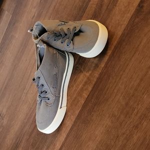 Boys osh kosh great dress sneaker